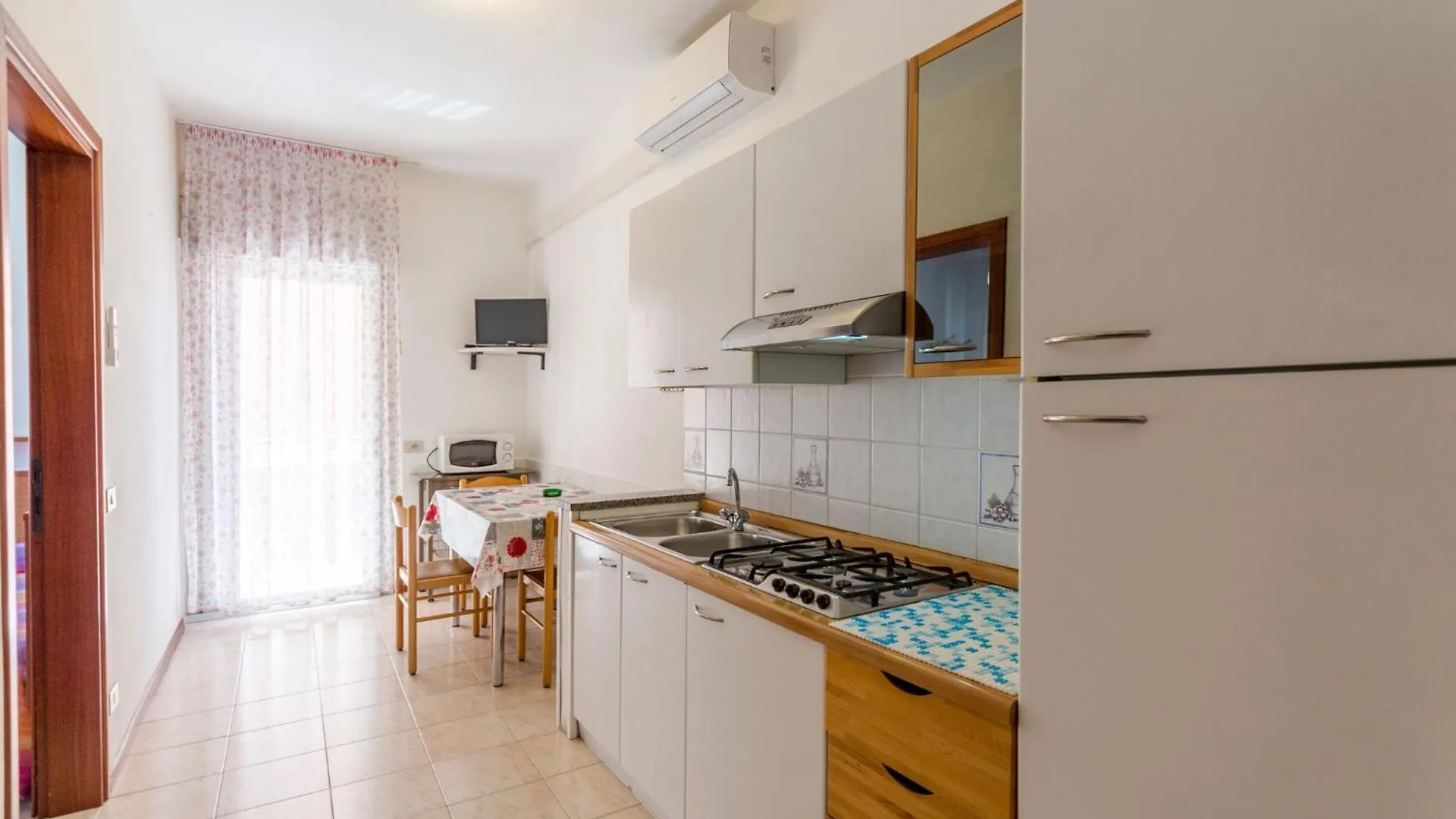Modern Apartment A Few Steps From The Beach Bibione Italy